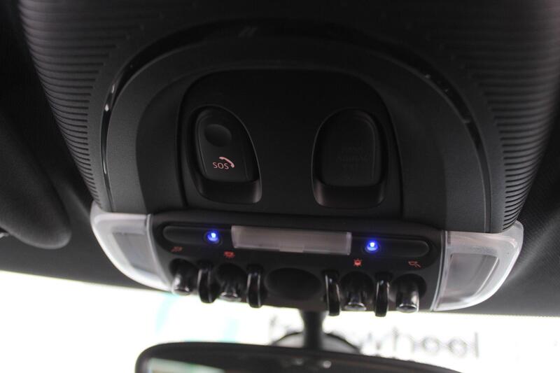 2019 MINI Hatch in Blue — image 64 of 71
