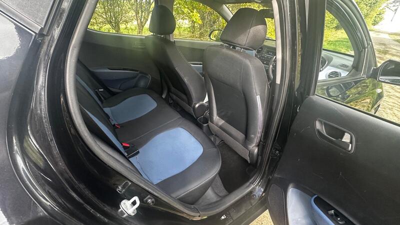 2015 Hyundai i10 — photo 13