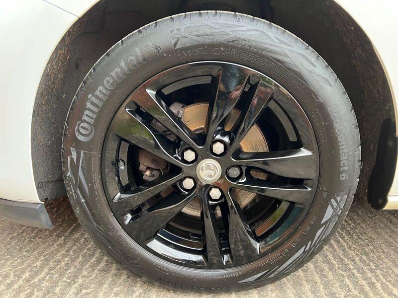Vauxhall Astra view 25