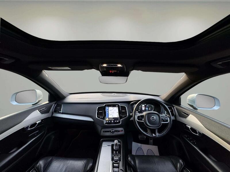 Volvo XC90 view 4