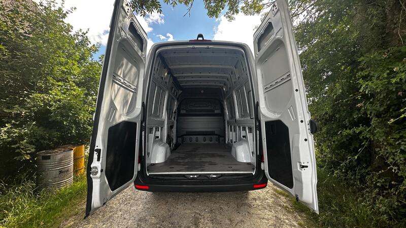 2026 Mercedes-Benz Sprinter — photo 6