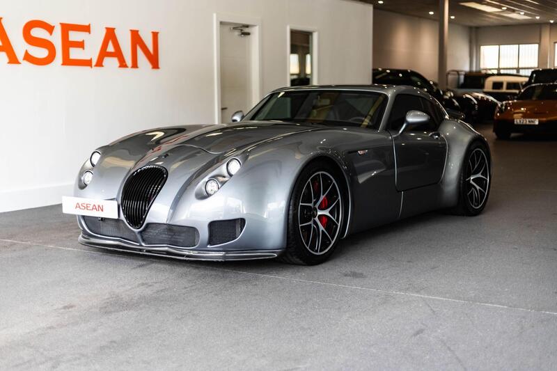 2020 Wiesmann MF4 view 6
