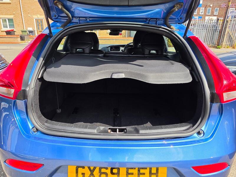 Volvo V40 view 5