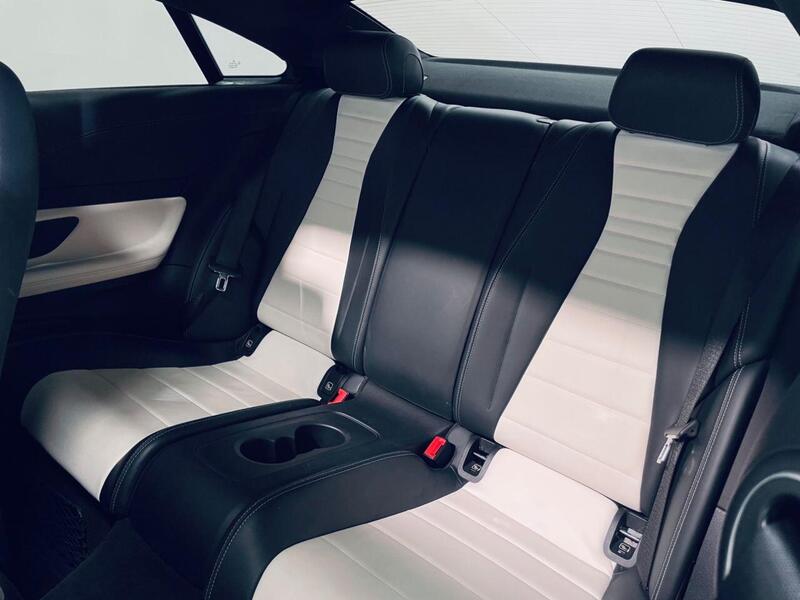Mercedes-Benz E-Class view 6