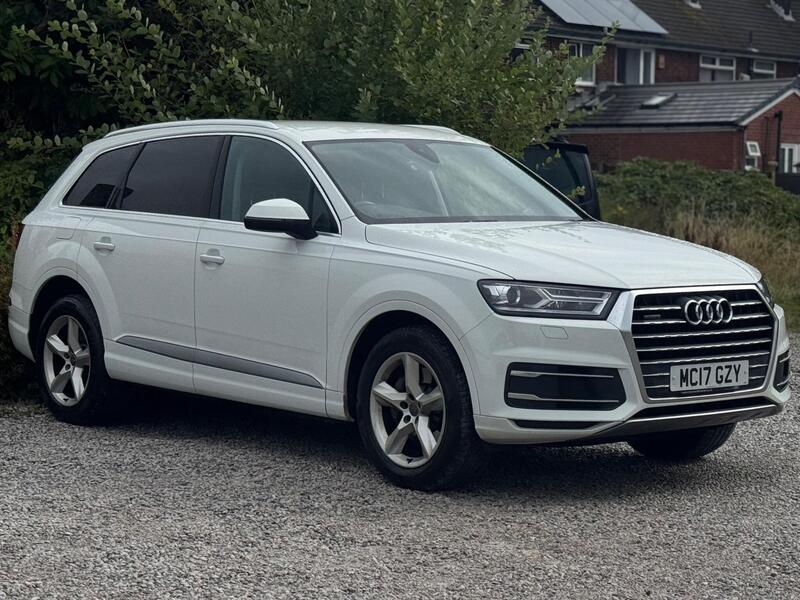 Audi Audi Q7 view 3