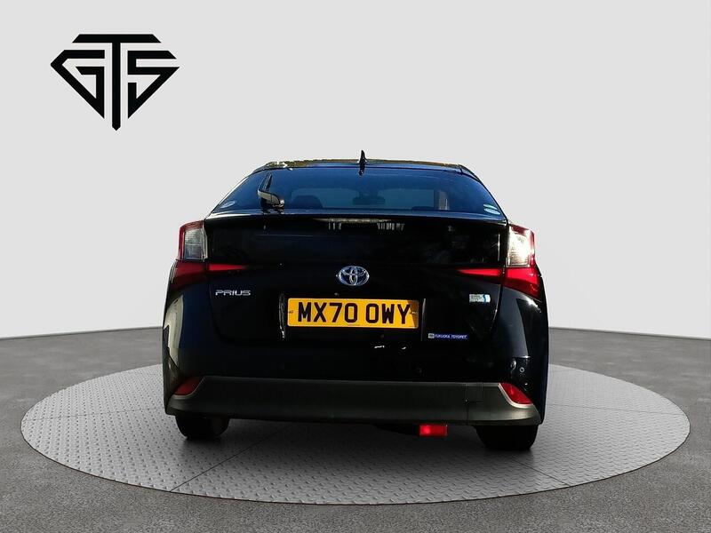 Toyota Prius view 4