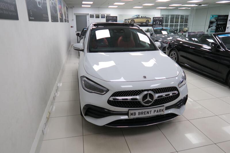 Mercedes-Benz Gla view 3
