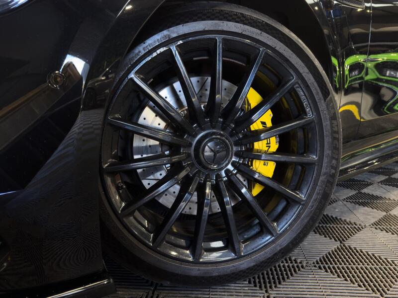 Mercedes-Benz Amg GT view 2