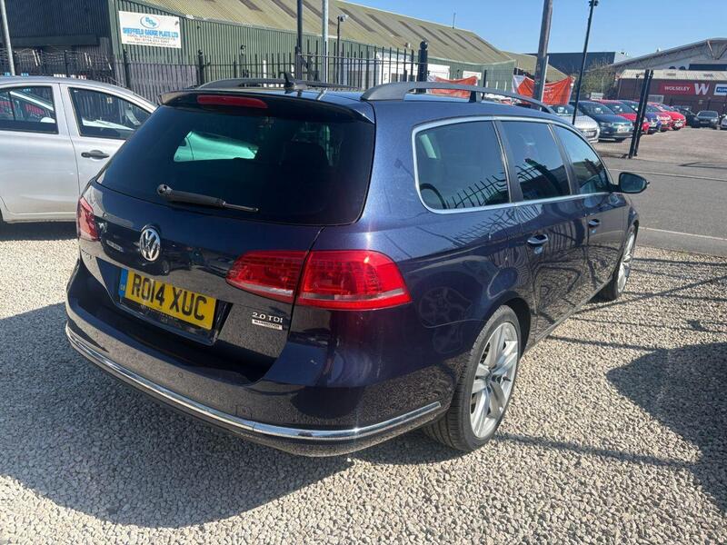 Volkswagen Passat view 6