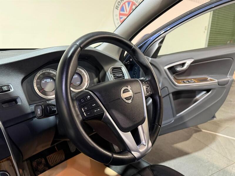 Volvo S60 view 7