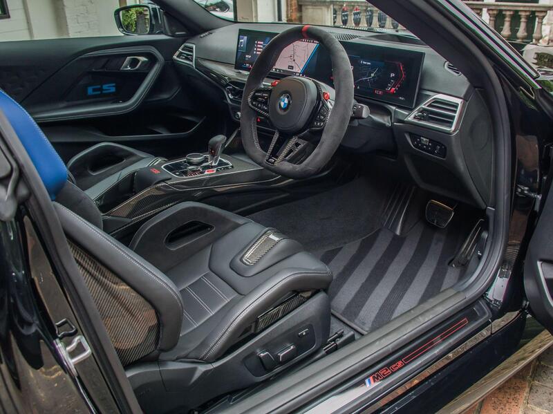 BMW M2 view 3