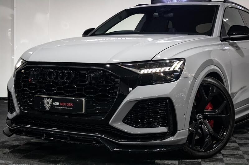 Audi Audi RSQ8 view 2