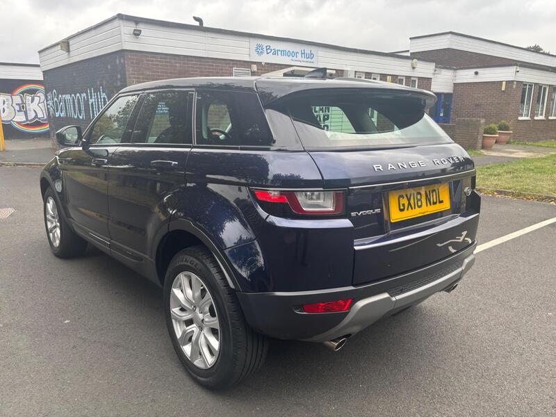 Land Rover Range Rover Evoque view 5
