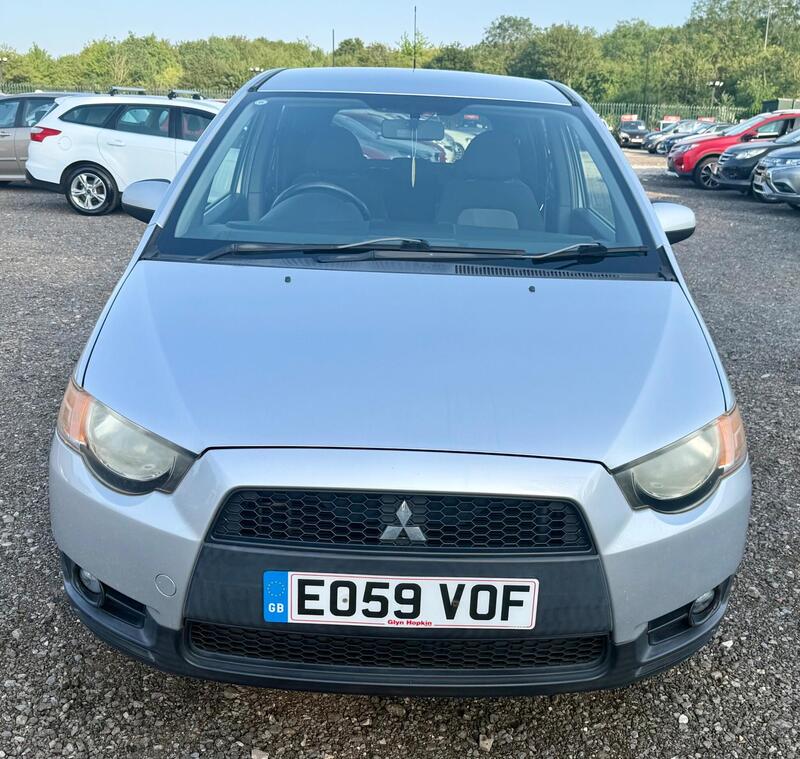 Mitsubishi Colt view 5