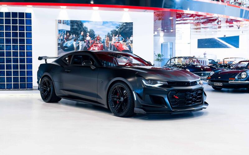 Chevrolet Camaro view 4