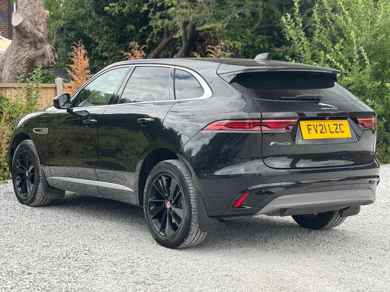 Jaguar F-Pace view 6
