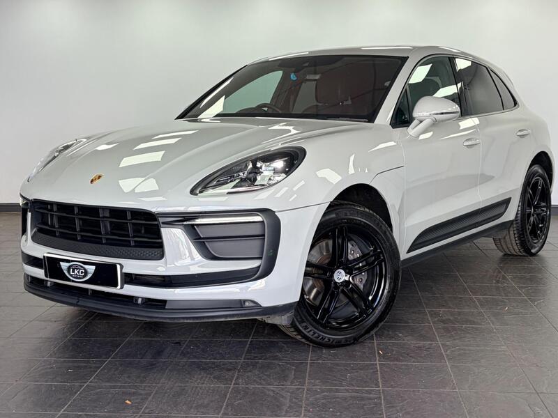2022 Porsche Macan