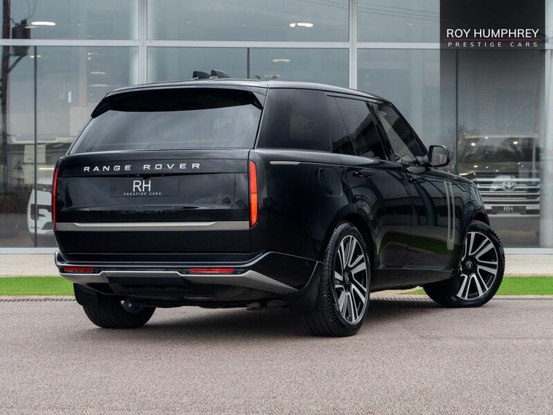Land Rover Range Rover view 2