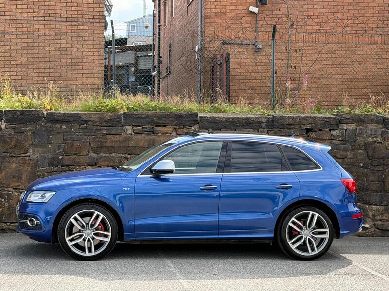 Audi SQ5 view 4
