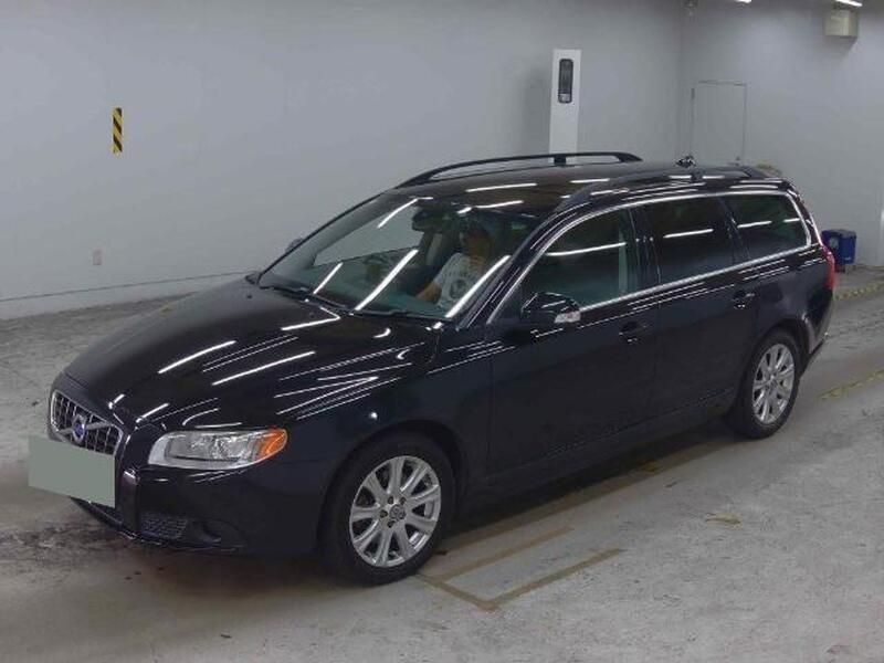 Volvo V70 main image