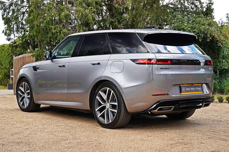 Land Rover Range Rover Sport view 4