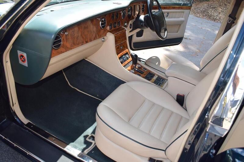 Bentley Turbo R view 4