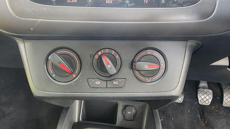 2013 SEAT Ibiza — photo 37