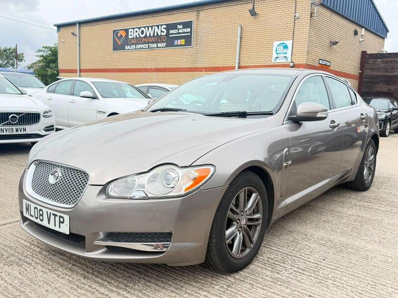 Jaguar XF view 7