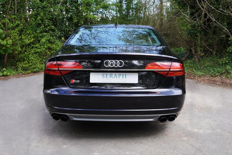 Audi Audi S8 view 4