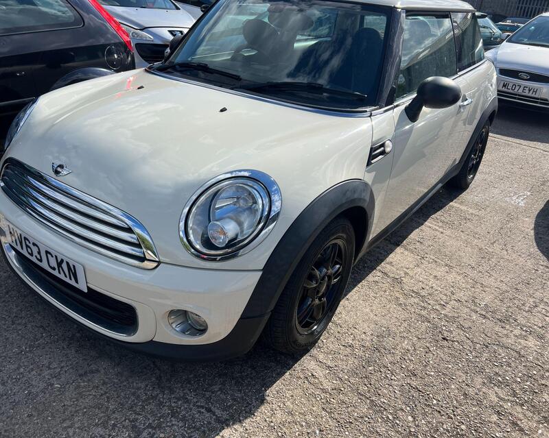 Mini Hatch main image