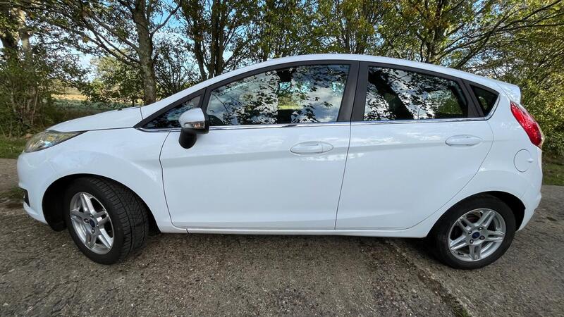 2013 Ford Fiesta — photo 6