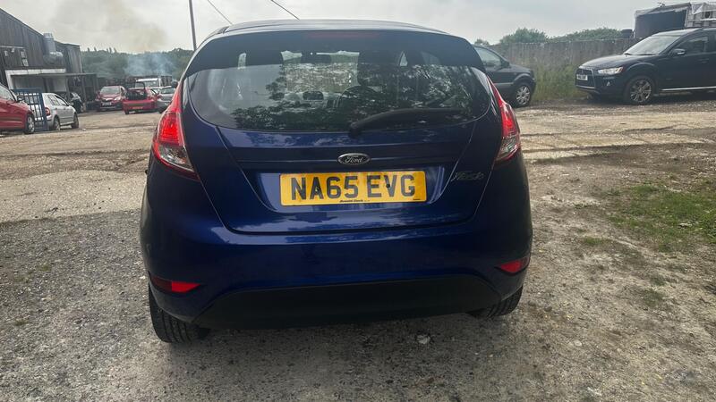 2015 Ford Fiesta — photo 5