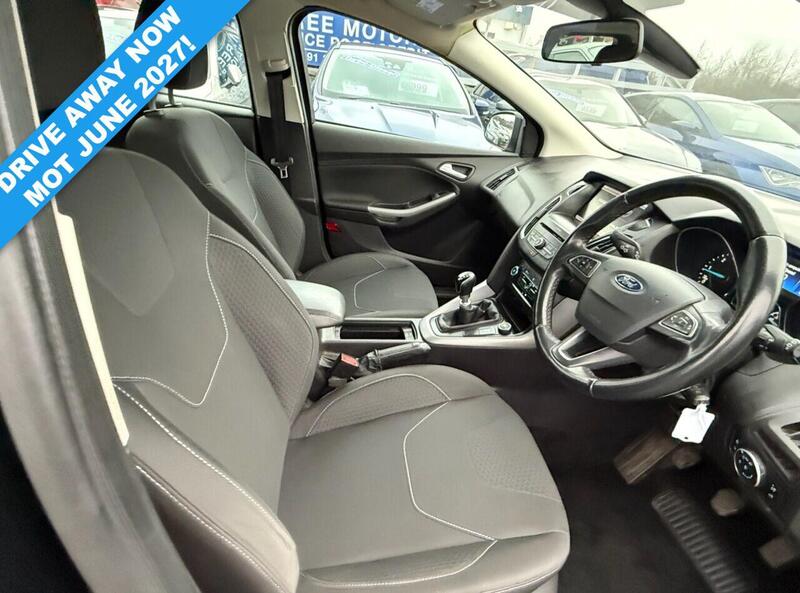 Ford Focus view 2