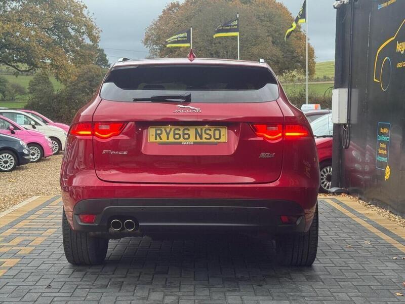 Jaguar F-Pace view 4