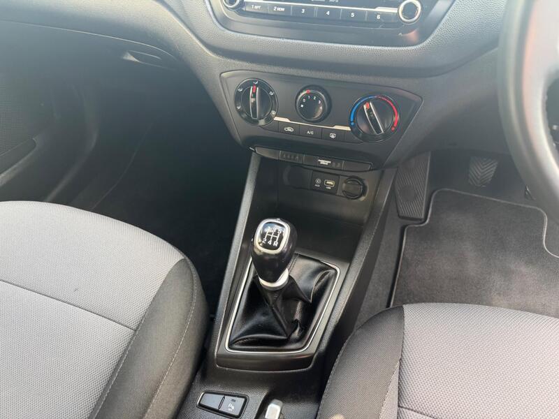 Hyundai i20 view 4
