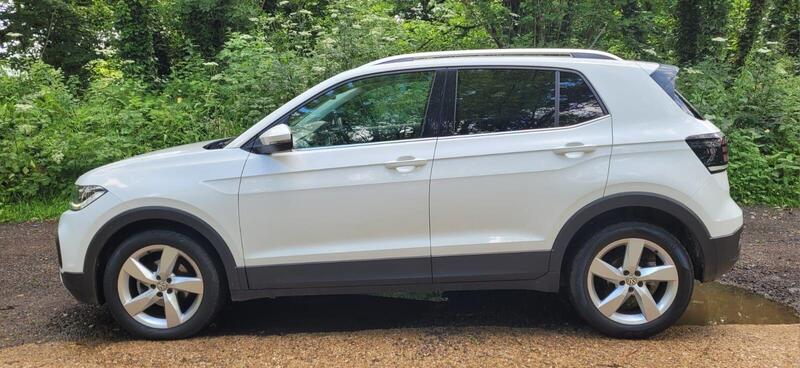 Volkswagen T-Cross view 6