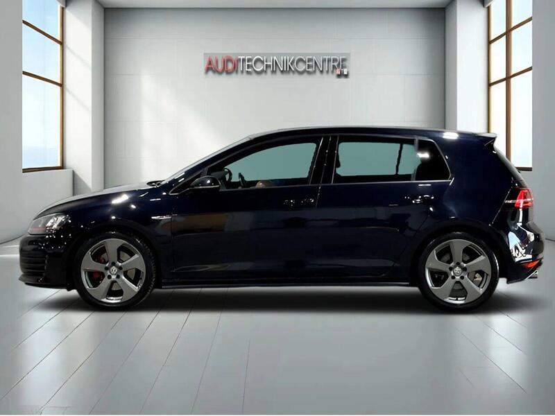 Volkswagen Golf view 4