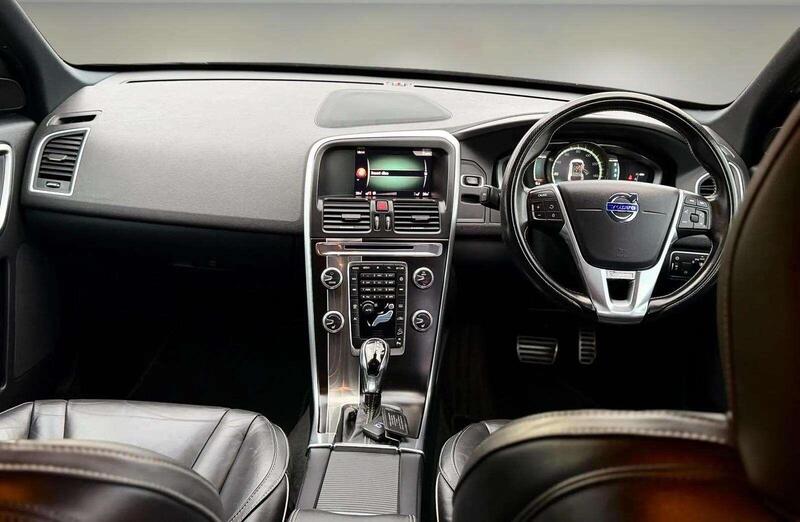 Volvo XC60 view 5