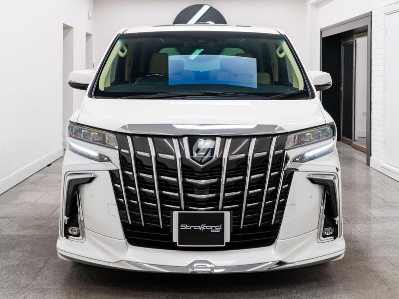 Toyota Alphard view 7