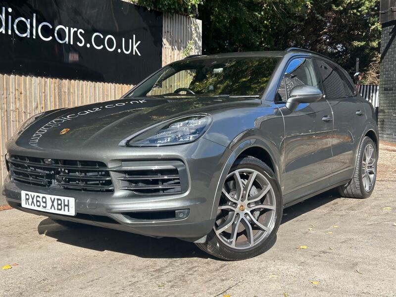 Porsche Cayenne view 5