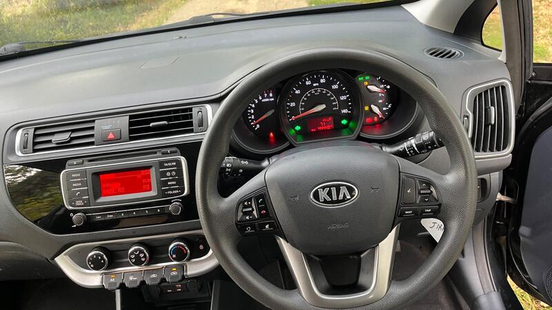 2016 Kia Rio — photo 22