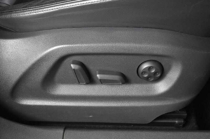 Volkswagen Tiguan view 4