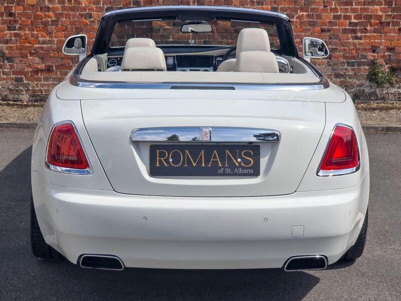 Rolls-Royce Dawn view 5