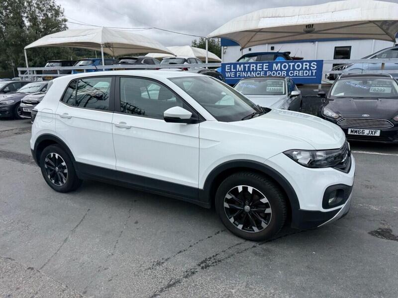 Volkswagen T-Cross view 6