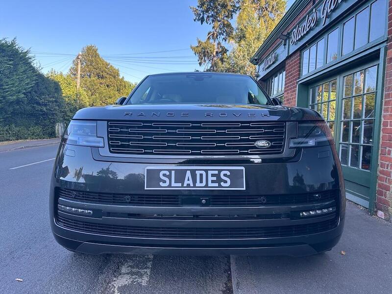 Land Rover Range Rover view 4