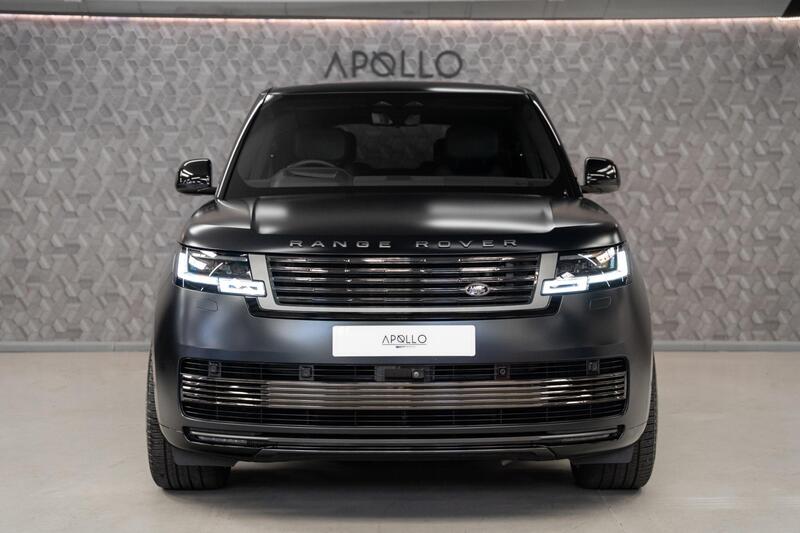 Land Rover Range Rover view 3