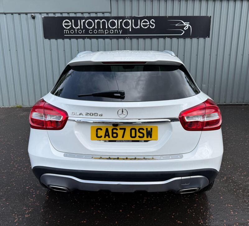 Mercedes-Benz Gla view 5