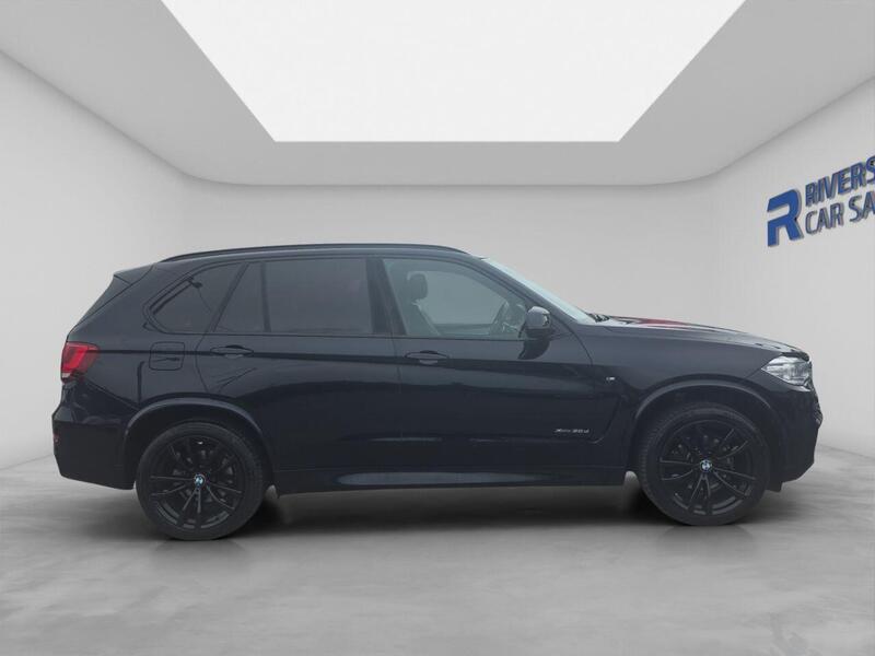 BMW X5 view 3