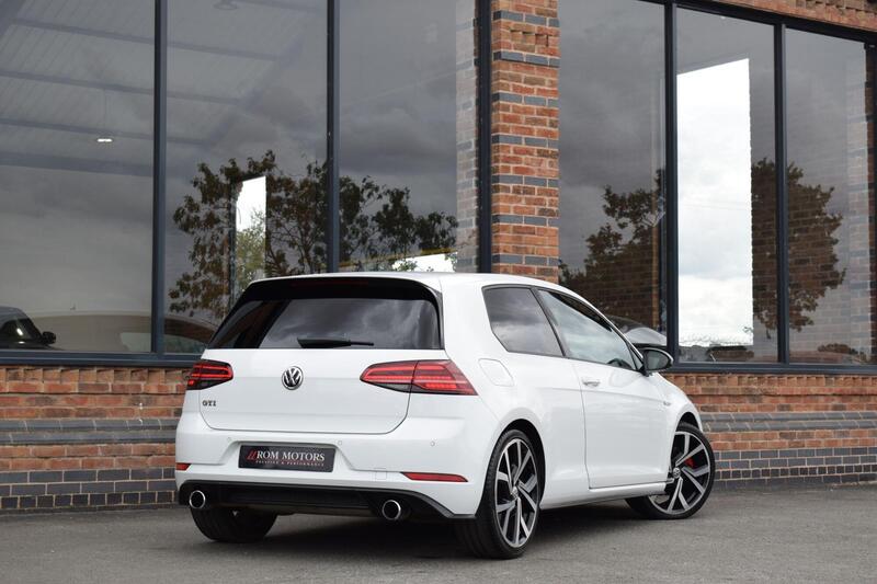 Volkswagen Golf view 2