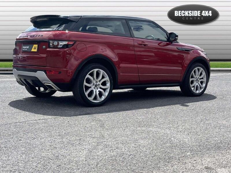 Land Rover Range Rover Evoque view 3